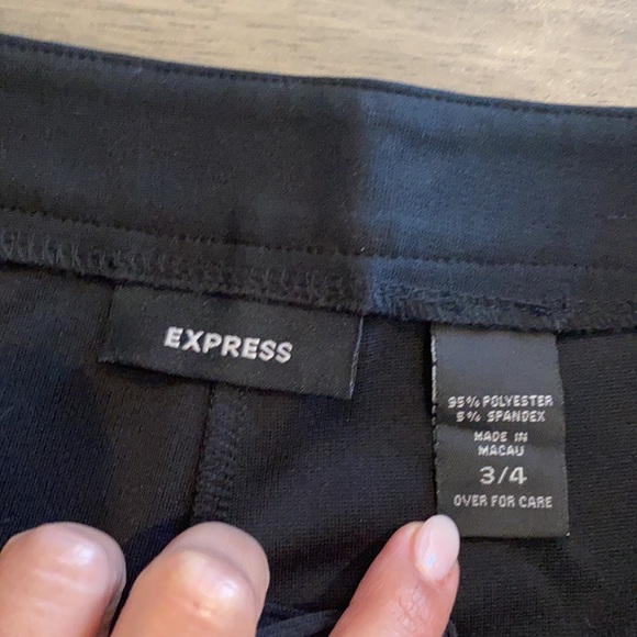 Express Black Pants With Gold Side Stripe Womens Size 3/4 - Picture 3 of 8